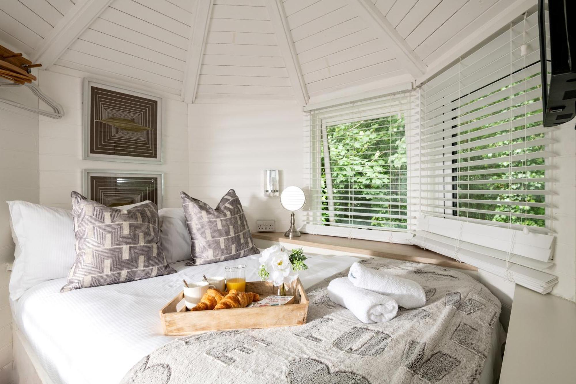 Villa Honeycombe - Treehouse In The Heart Of Dorset à Blandford Forum Extérieur photo
